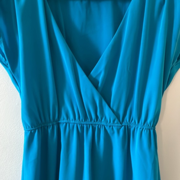 3/$15 Beautiful blue Sleeveless V-Neck Dress Forever 21, Size S (Worn only once) - Picture 3 of 6